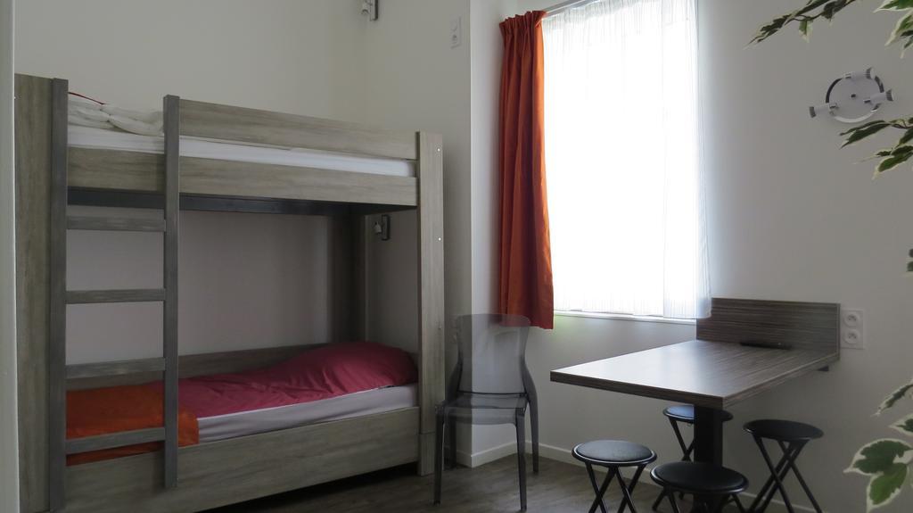 Hotel De Cleves Невер Екстериор снимка